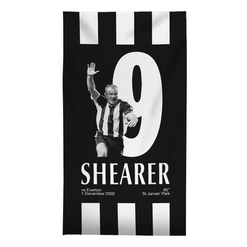 Newcastle Shearer 9 - Football Legends - Beach Towel - 150cm x 75cm
