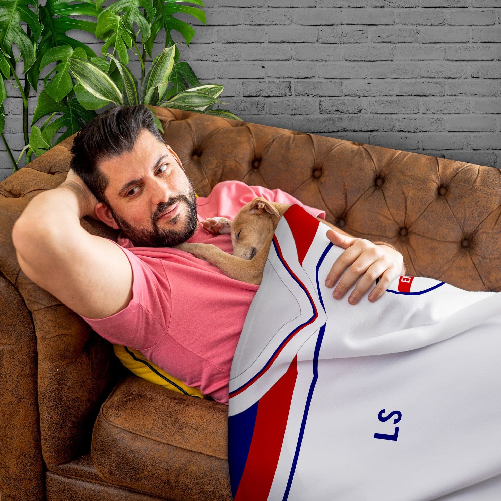 England - 1982 Home Shirt - Retro Fleece Blanket