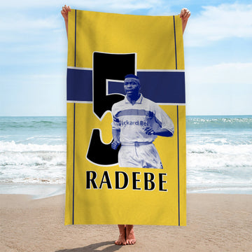 Leeds Radebe 5 - Football Legends - Beach Towel - 150cm x 75cm