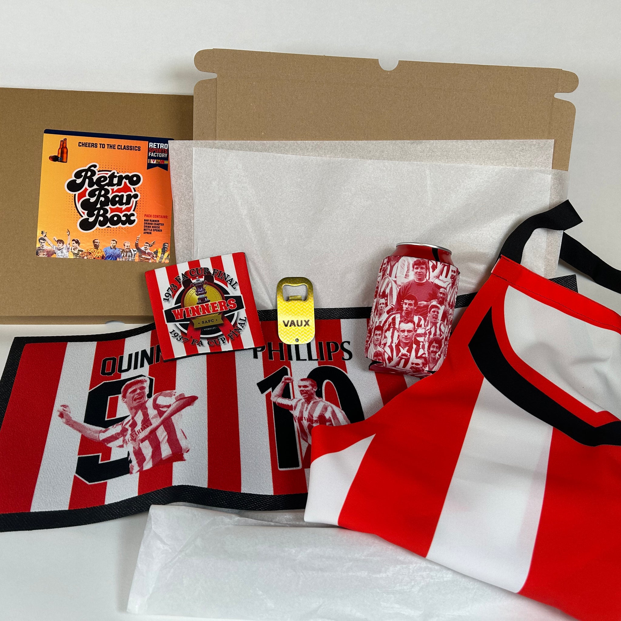 Sunderland - Retro Bar Box - The Perfect Time Capsule Gift Box for Football Lovers