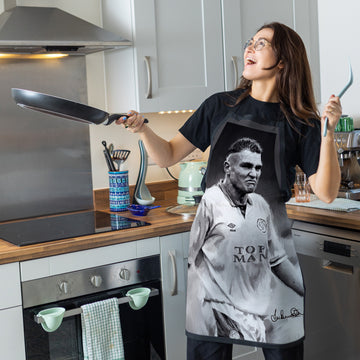 Lee Buccilli - Vinnie Jones - Apron