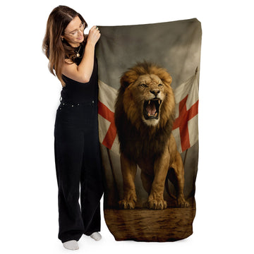 England - St George's Lion Roar - Beach Towel