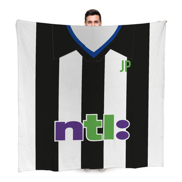 Newcastle FC - 2001 Home Shirt - Retro Fleece Blanket